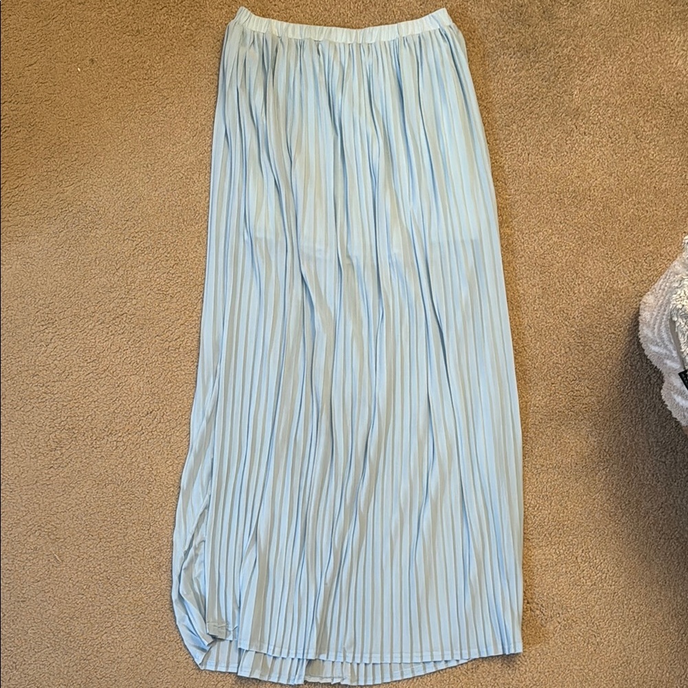 Elegant Blue Pleated Skirt